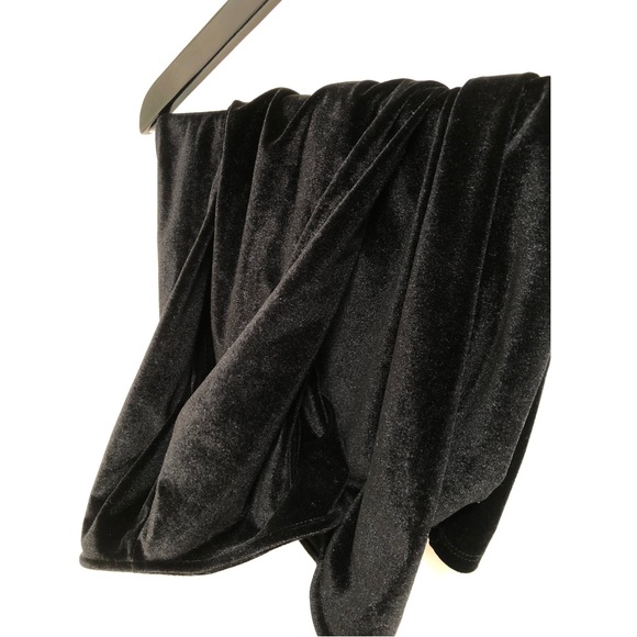 Velvet off the shoulder long sleeve top - Picture 3 of 3